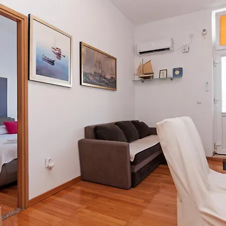 Pegla Apartment
