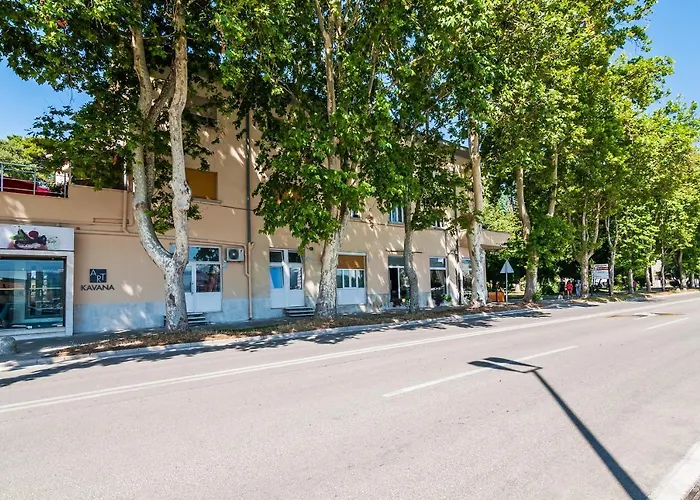 Pegla Apartman Zára